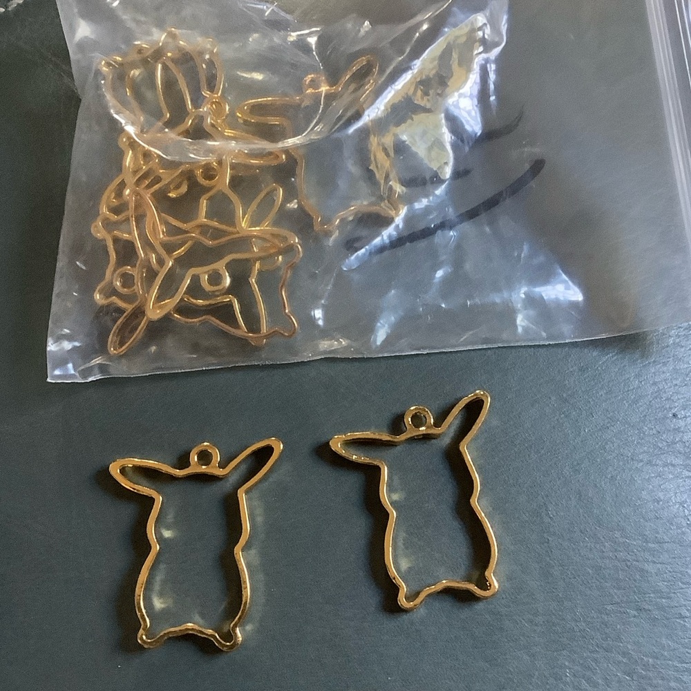 Pokémon picachu bezel jewelry pendant. 9 pieces